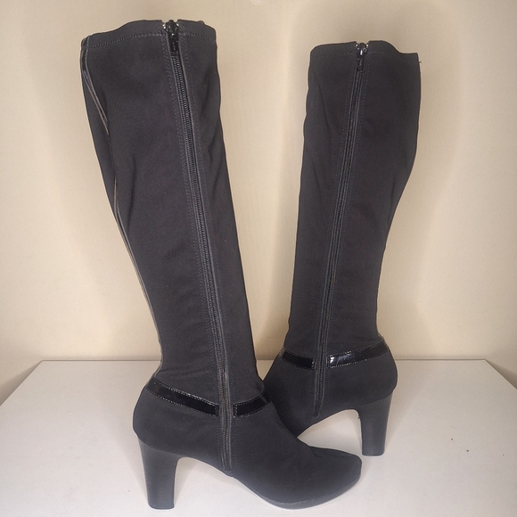 Lauren Ralph Lauren Heeled Knee Sock Style Boot Side Zip Size 9B - Picture 6 of 9